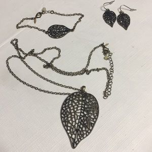 Leaf jewelry set